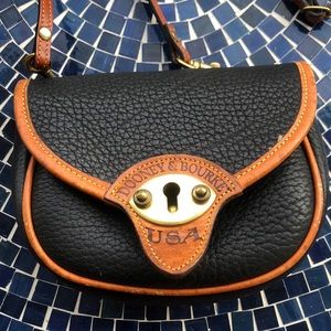 Dooney & Bourke shoulder bag